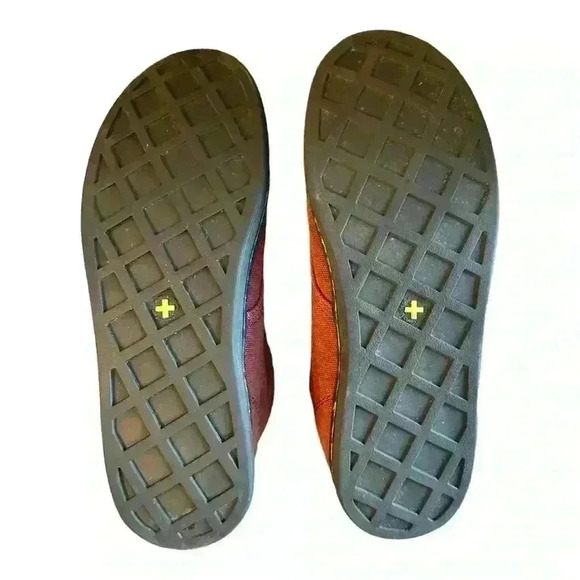 Dr Martens Maelly Burgundy Canvas Ankle Lace Up Sneaker Boots Women’s Size 7 - Picture 6 of 7